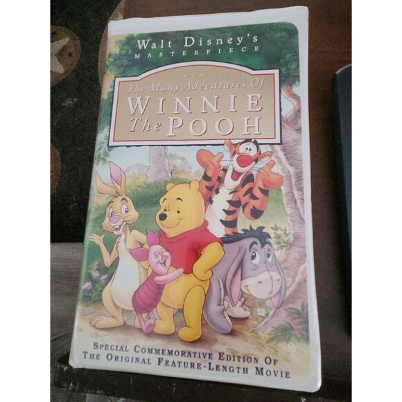 The Many Adventures of Winnie the Pooh (VHS, 1996) - Picture 1 of 3